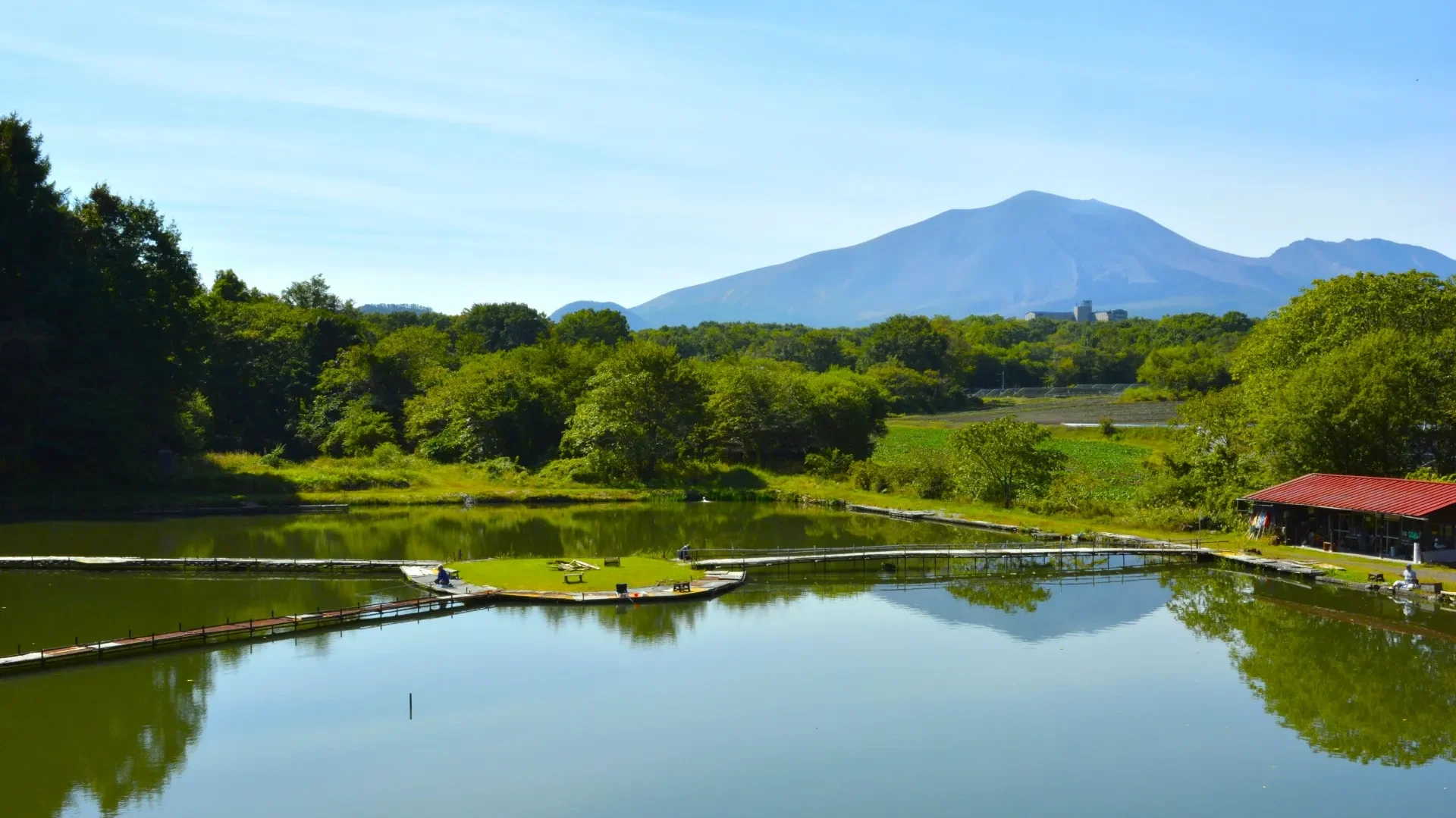 夏のキャンピングカー旅に向いている避暑地の選び方